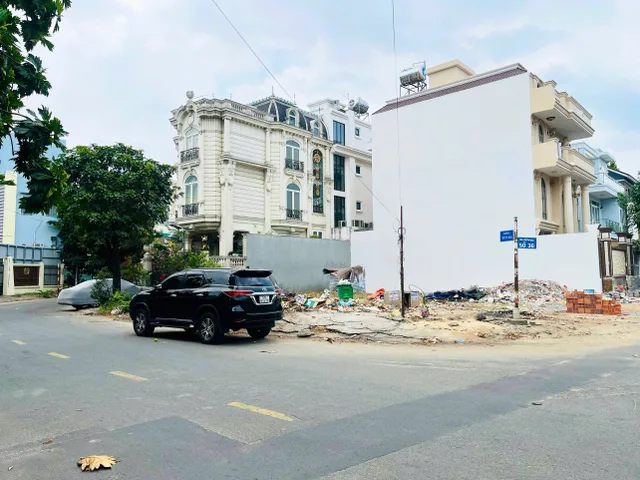 ĐẤT GÓC 2 MẶT TIỀN ĐƯỜNG  BÙI TÁ HÁN – HÀNG HIẾM AN PHÚ - QUẬN 2 - DT : 176,0M2 ( Ngang 13M)XÂY VILLA, CHDV KHAI THÁC KINH DOANH RẤT TIỀM NĂNG ! GIÁ TL TỐT.