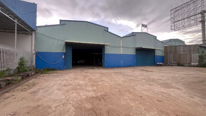 Cho thuê kho bãi 1100m2 QL1A Hưng Phú - 66 Triệu