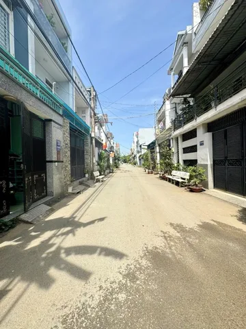 Bán Đất 53m2 có sẵn 53 m2 thổ cư giá 3.2 tỷ tại Đường Trường Lưu Phường Long Trường Quận 9 TP. Hồ Chí Minh
