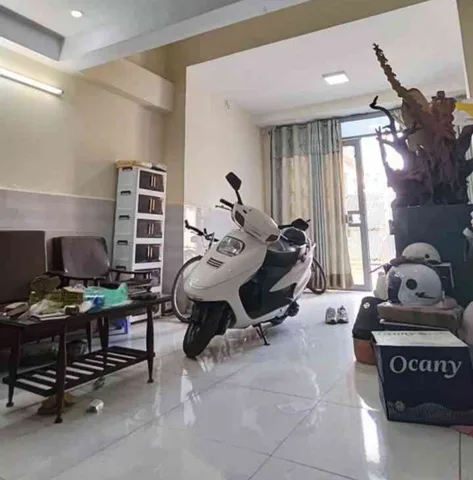 Bán nhà 4 tầng - Kinh Dương Vương - Bình Tân - DT: 50m² - 5 Phòng ngủ