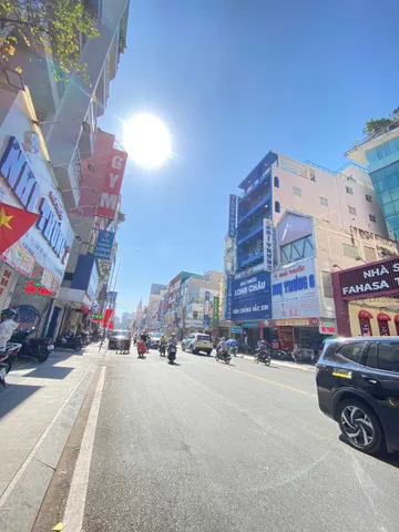 Bán Nhà Mặt Tiền 389 Hai Bà Trưng , Phường 8 , Quận 3