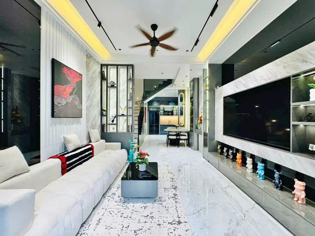 KẾ LÊ ĐỨC THỌ CHỢ XÓM MỚI 48M² HẺM NHỰA XE HƠI FULL NỘI THẤT 6,67 TỶ