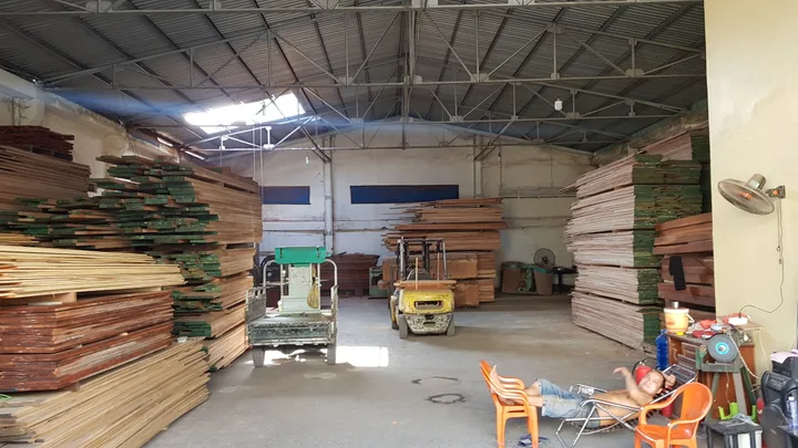 CHO THUÊ NHÀ XƯỞNG ĐƯỜNG VƯỜN LAI AN PHÚ ĐÔNG QUẬN 12 DT: 700M GIÁ 30 TRIÊU LH: 0908561228