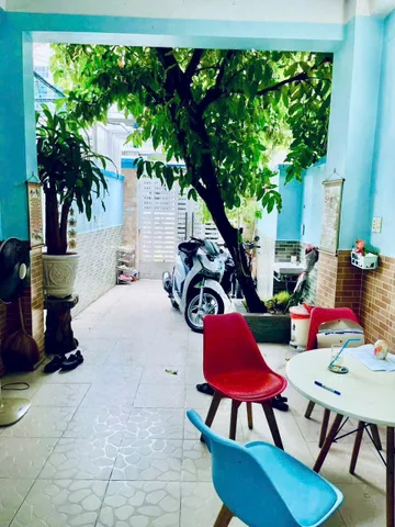 BÁN NHÀ HẺM 266 TÔN ĐẢN 4 PHÒNG NGỦ CÓ SÂN RỘNG QUẬN 4
