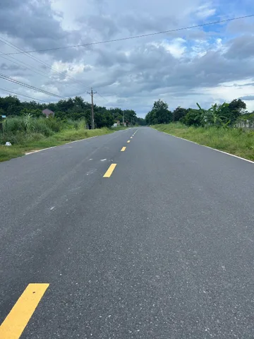 1 lô duy cách đường xuyên tâm 1km đường nhựa qh28m
