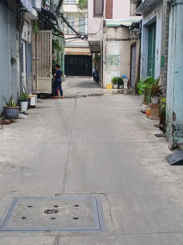 TÂN PHÚ LƯƠNG THẾ VINH - 42M² - 4 TẦNG - HẺM NỘI BỘ, XE HƠI ĐỖ CỔNG - NGAY KDL ĐẦM SEN - CHỈ 5.2 TỶ TL.