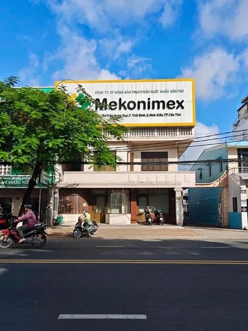 Cho thuê nhà mặt tiền Trần Hưng Đạo ngang 10M