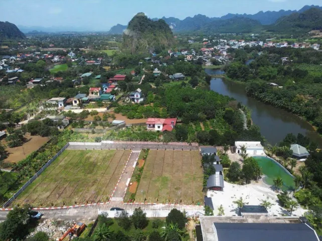 Bán Đất 93.3m2 có sẵn 52 m2 thổ cư giá 365 triệu tại Xã Phú Thành Huyện Lạc Thủy Hòa Bình
