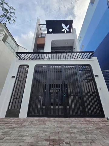 Nhà lầu 4,2 x 33m nở hậu 6,8m giá 2.05 tỷ đối diện chợ Tân Bình