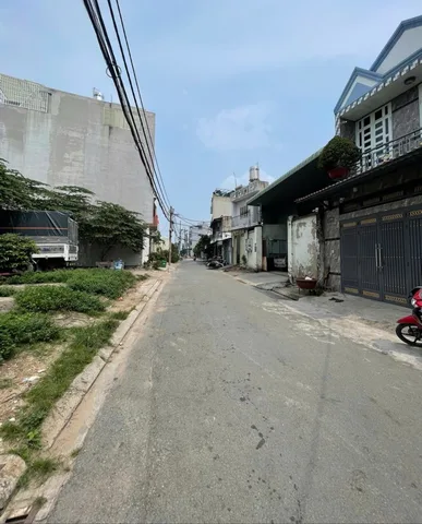 BÁN NHÀ 4 TẦNG TỈNH LỘ 10 NGAY NGÃ TƯ BÀ HOM, DT 5X16M, CHỈ 4.9TY, TL
