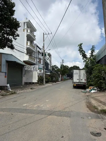 BÁN KHO XƯỞNG ĐƯỜNG 20M CONTAINER SÁT MT LÊ THỊ RIÊNG Q12 (5X26M = 130M² FULL THỔ) KHÔNG LỘ GIỚI GIÁ HƠN 7 TỶ CHÍNH CHỦ TL