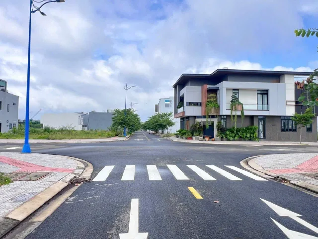 HÀNG ĐẸP TĐC HÒA LONG – 100M² FULL THỔ CƯ, KẾ 3 CĂN ĐANG XÂY – 2,150 TỶ
