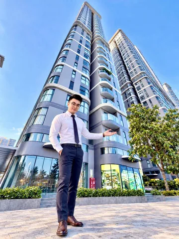 Shophouse Beverly trần cao 5,34m- xem thực tế mua trực tiếp. Booking now: 0933910039