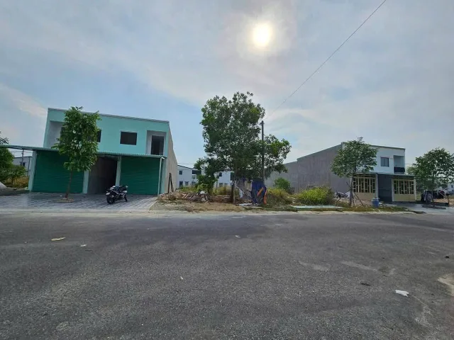 Bán Đất 500m2 có sẵn 200m2 thổ cư, giá 590tr sát bên Chợ Trừ Văn Thố - Bàu Bàng - Bình Dương cũ