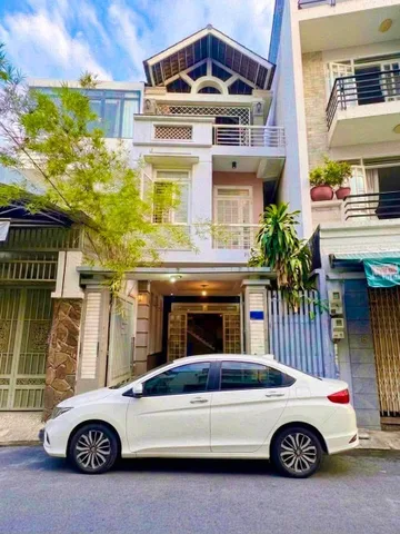 Bán Nhà 133m2 - 3 lầu - nở hậu đẹp nhỉnh 19 tỷ ngay hẻm ô tô Phạm Văn Hai