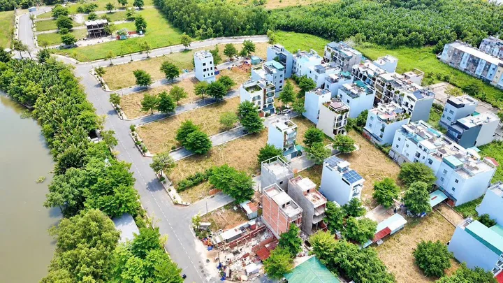 Bán đất khu Gia Long, Lê Văn Lương, 83m2, sổ hồng riêng, giá chỉ 6.2 tỷ