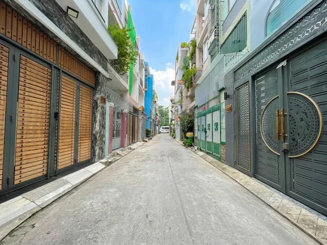 Bán Nhà 79m2 - 2 lầu -Nhỉnh 9 tỷ hẻm ô tô thông ngay Lý Thường Kiệt
