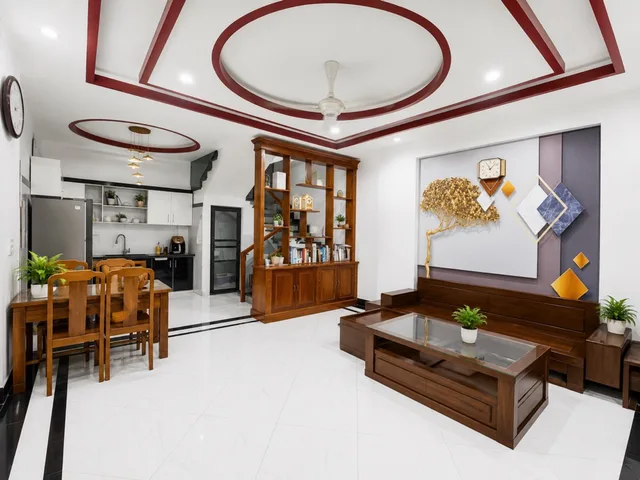 Bán nhà đẹp Miếu Hai Xã - Lô góc - 3 mặt thoáng - Ô tô cách nhà 10m - Chỉ hơn 2,5tỷ