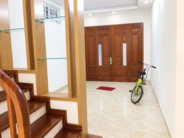 Cho thuê nhà ngõ 117 ĐẶNG TIẾN ĐÔNG, Đống Đa. 18 triệu/tháng. Cho thuê: Hộ gia đình, Văn phòng.