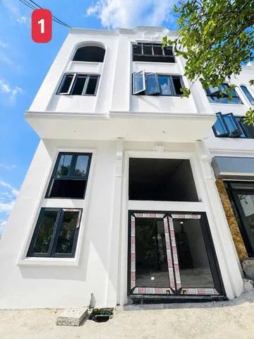 BÁN NHÀ 3,5 TẦNG NGÕ BÙI THỊ XUÂN,TRUNG TÂM PHƯỜNG HẠ LONG,QUẢNG NINH
