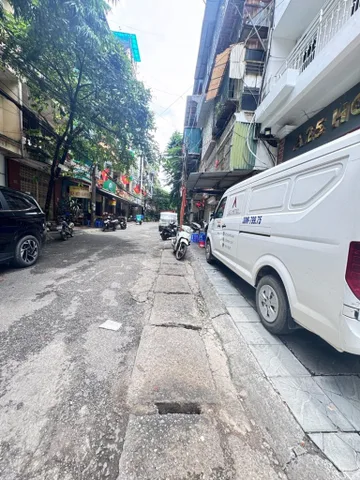 Cho thuê nhà nguyên căn 6 tầng CHDV - KINH DOANH, 385 Hoàng Quốc Việt