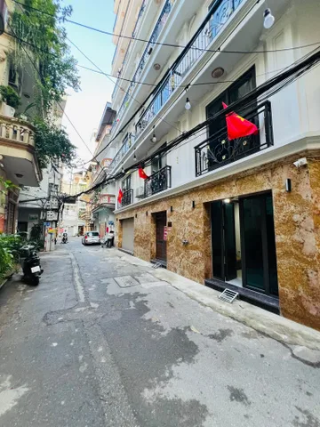 Bán TÒA NHÀ CHDV ĐƯỜNG LƯƠNG THẾ VINH. 78M2 - 8 TẦNG. THANG MÁY. LÔ GÓC. 22 CĂN HỘ KHÉP KÍN.