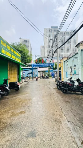 BÁN NHÀ HẺM 144 NGUYỄN KHOÁI 147M2 NHÀ CŨ TIỆN XÂY MỚI QUẬN 4