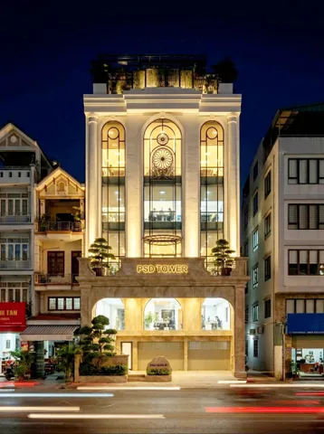 🏡CHO THUÊ NHÀ MẶT PHỐ HOÀNG QUỐC VIỆT  - 2 THOÁNG TRƯỚC SAU - THANG MÁY - VỈA HÈ