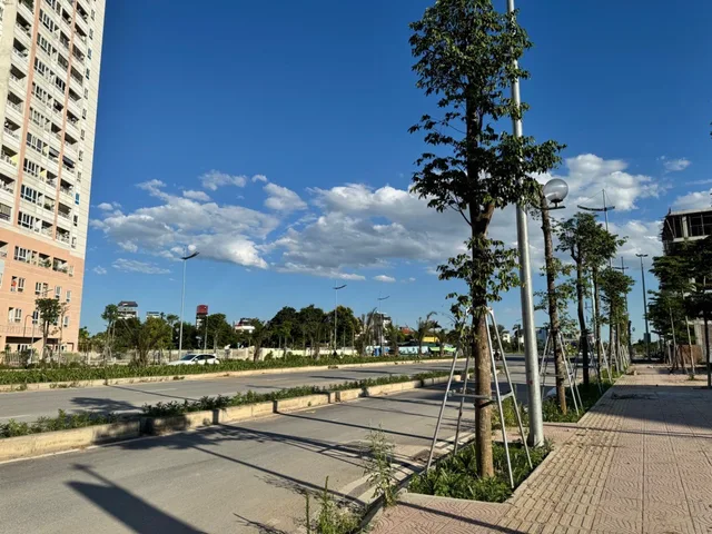 Bán Nhà riêng 100m2 x4 tầng , oto đỗ cửa thông Vành đai 3.5 , 1km ra Ga Nhổn ĐH công Nghiệp