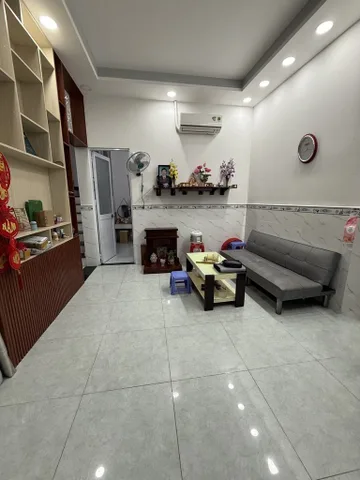 L3013 | Nhà 2 tầng có PN trệt sát Emart Phan Huy Ích, 4.x tỷ