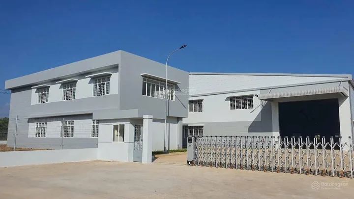 Cho thuê 2400m2 xưởng trong KCN tại Long Thành, Đồng Nai, giá: 270 triệu, SX đa ngành nghề