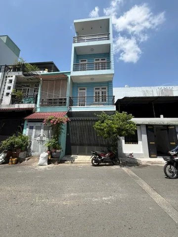 Bán nhà hẻm p BHH A, Bình Tân dt 68m2 , 3 lầu , 5pn, 3wc giá 7,8 tỷ