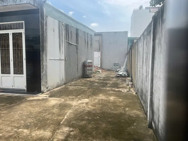 Bán Nhà riêng 283m2 có sẵn 200 m2 thổ cư giá 7.9 tỷ tại Đường Lý Thường Kiệt Thị trấn Hóc Môn Huyện Hóc Môn TP. Hồ Chí Minh