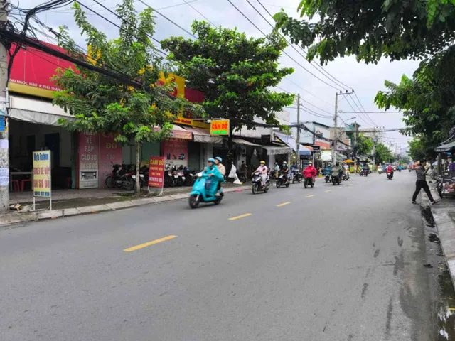 🌹SIÊU PHẨM - MTKD THOẠI NGỌC HẦU- DIỆN TÍCH KHỦNG 114M2 - 4X28.5 - 2 MẶT TIỀN TRƯỚC SAU - NHÀ C4 TIỆN XÂY MỚI - SỔ VUÔNG, HOÀN CÔNG🌹