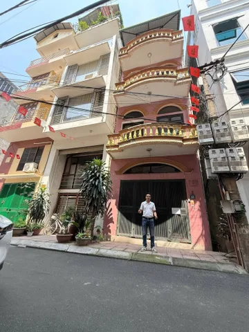 Bán nhà 4 tầng lô góc, phân lô ô tô đỗ cửa, vào nhà, Hoàng Công Chất, 50m2 chỉ 12.8 tỷ.