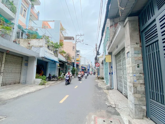 MẶT TIỀN KINH DOANH SẦM UẤT - NGAY LẠC LONG QUÂN & HỒNG LẠC - TÂN BÌNH - NHÀ 2 MẶT TIỀN - NỞ HẬU - NHỈNH 13 TỶ TL.