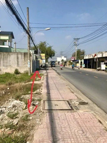 Bán đất mặt tiền Hu Go, xã Trung An dt 727m2 ( 100m2 thổ ) giá 3,9 tỷ