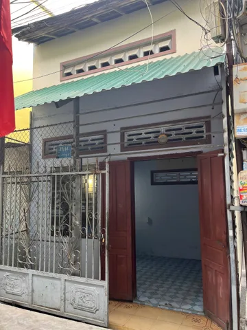 Bán Nhà riêng 38m2 có sẵn 38 m2 thổ cư giá 2.67 tỷ tại hẻm Đường Trường Sa Phường Phước Long Thành phố Nha Trang Khánh Hòa