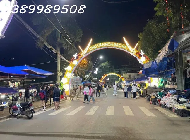 Cần bán nhà mặt phố, mặt chợ Bắc Hà - Lào Cai