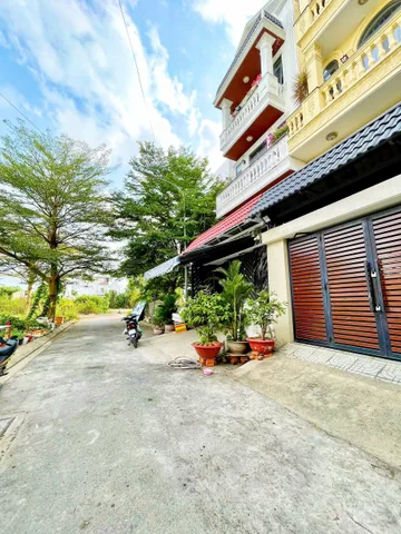 BÁN ĐẤT 97.6M2 - ĐƯỜNG LÊ VĂN LƯƠNG - HẺM 7M, SỔ RIÊNG, XÂY TỰ DO - GIÁ 3.7 TỶ
