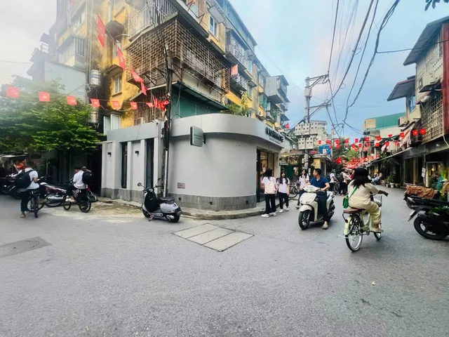 Cho thuê NHÀ NGUYÊN CĂN ĐƯỜNG NGUYỄN AN NINH. 35M2 - 4 TẦNG. 3 PHÒNG NGỦ.