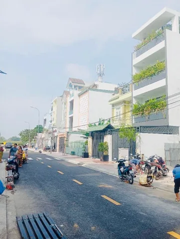 SIÊU PHẨM 4 TẦNG MẶT TIỀN KHU TÁI ĐỊNH CƯ PHÚ ĐỊNH,DT 5x20M CHỈ 9 TỶ 5(B330)