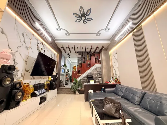 [T3023] Nhà 70m2 chuẩn vuông A4 sát Emart Phan Huy Ích - Giá 7.x tỷ