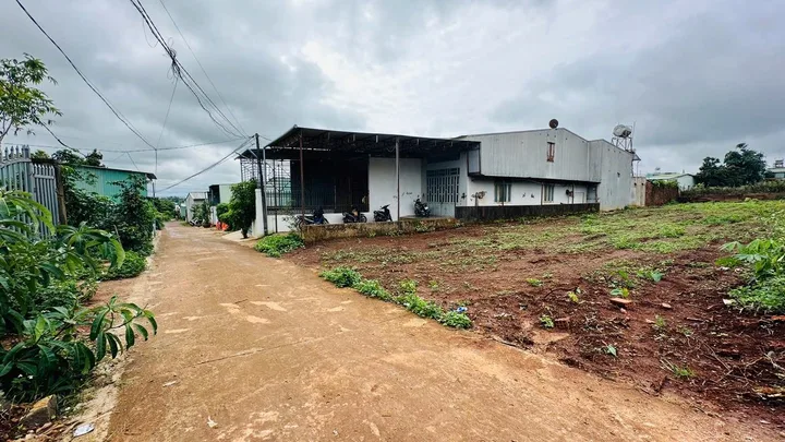 Bán Đất 400m2 có sẵn 100 m2 thổ cư giá 2.7 tỷ tại Đường Bà Huyện Thanh Quan Phường Trà Bá Thành phố Pleiku Gia Lai