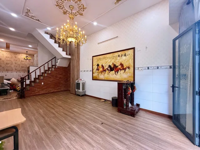 Nhà Đẹp 5 Tầng 52m2 - Nhỉnh 5 Tỷ Hẻm Xe Hơi - Ngay Tỉnh Lộ 10 Gần Tên Lửa