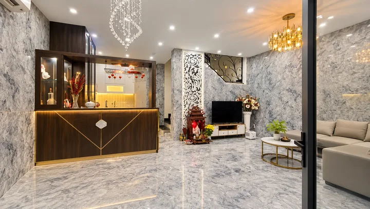 🔥 KHU SÂN BAY – TRƯỜNG SƠN – NGANG 7M – CÁCH MẶT TIỀN 20M (118)
🏡 7*8M – 4PN KHÉP KÍN – NHÀ ĐẸP, FULL NỘI THẤT – THUÊ 30TR/THÁNG
📕 SHR – Ở & GIỮ DÒNG TIỀN ĐẸP – 9Đ  ☎ 0902.106.911 – MS LIN