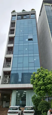 Cho thuê tòa nhà 6 tầng, 120m²/sàn thang máy, 120tr, mặt phố Nguyễn Hữu Thọ, Hoàng Mai