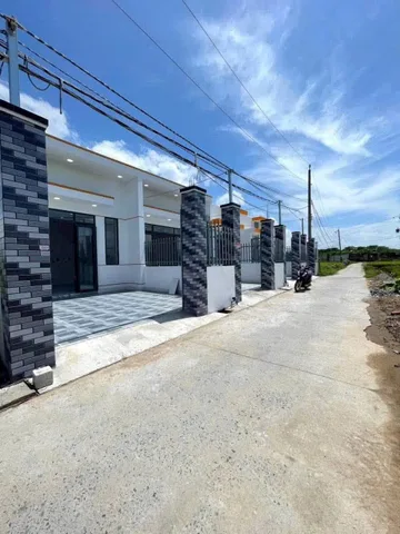 Bán Nhà riêng 115m2 có sẵn 115 m2 thổ cư giá 1.25 tỷ tại Đường ĐT 833B Xã Nhựt Chánh Huyện Bến Lức Long An