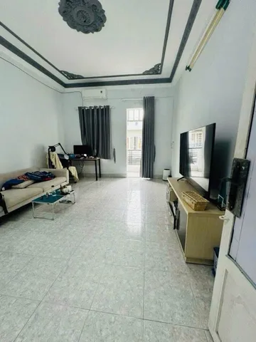 T3029 | Nhà Đẹp Ở Ngay 3 Tầng Ngang 4m Sát Chợ Thạch Đà, Giá 6.x Tỷ
