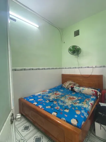 (Quận Tân Phú) giáp Hoà Bình Đầm Sen
Thánh Tông, Tân Phú